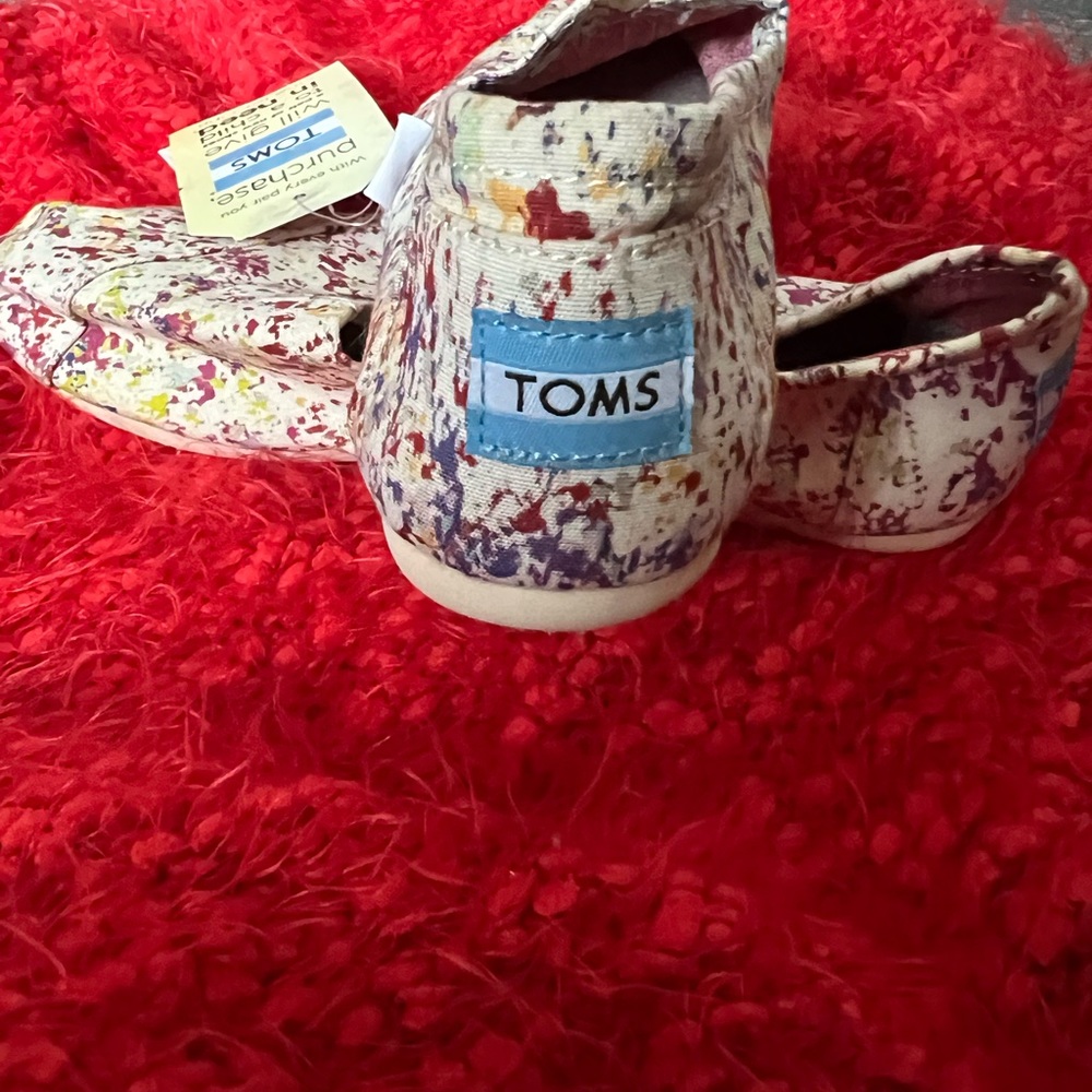 TOMS Alpargatas in Rainbow Splatter